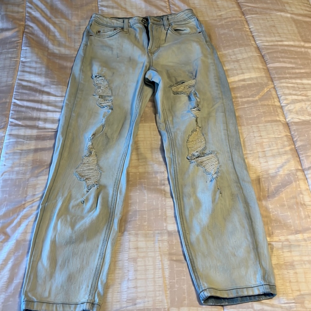 Wild fable women’s size double zero (00) jeans. Highest rise mom Jean.